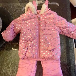 Adorable toddler T2 brand new NWOT snowsuit/jacket/snow leggings